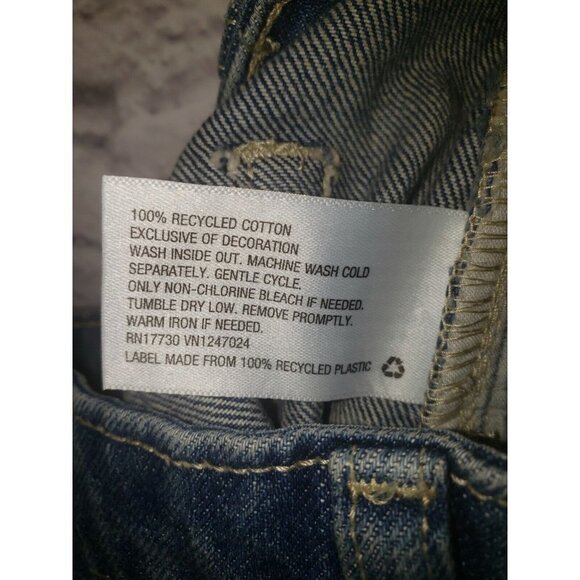 NEW Wild Fable Womens’ Denim Skirt Size 6 Jean Mini 90s Style Y2K Patch - Picture 3 of 3